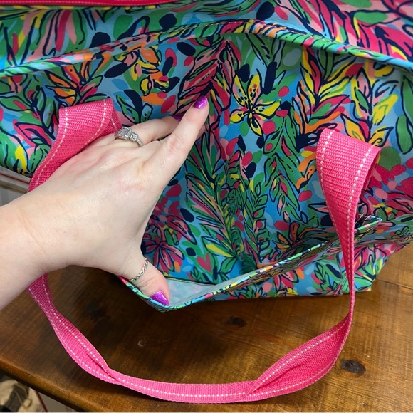 Lilly Pulitzer insulated market shopper, tote bag in bringing mermaid back print - Picture 4 of 10